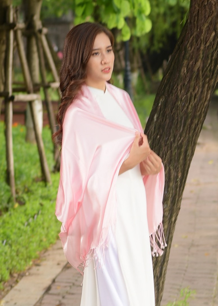 Khăn Lụa Tơ Tằm Bảo Lộc SenSilk - Hồng - 1800*550m - Quà Tặng Cho Người Phụ Nữ Thành Đạt