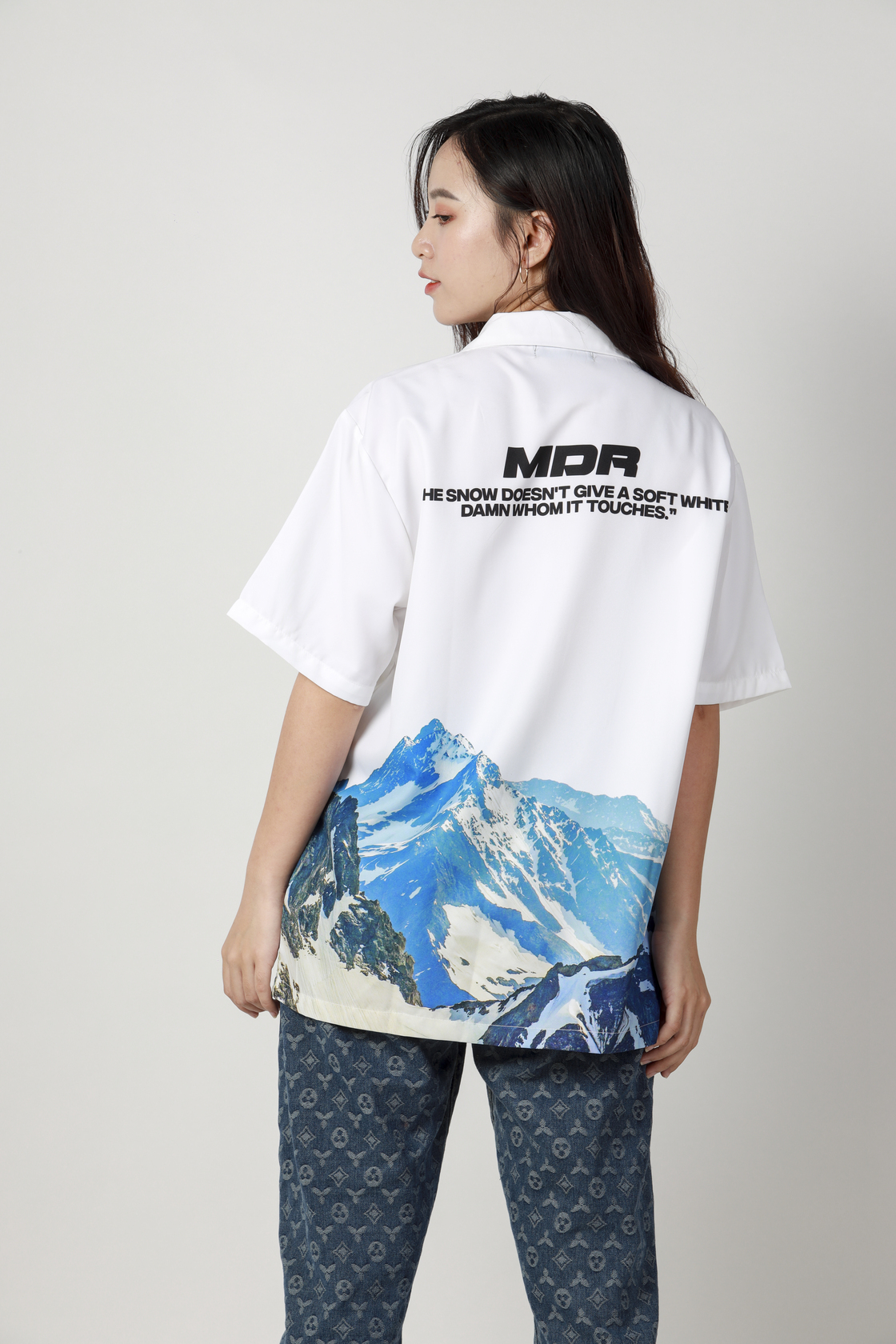 Áo Sơ Mi Unisex Hoạ Tiết Tay Ngắn Cổ Vest Thời Trang Vải Lụa Local Brand Mi Midori