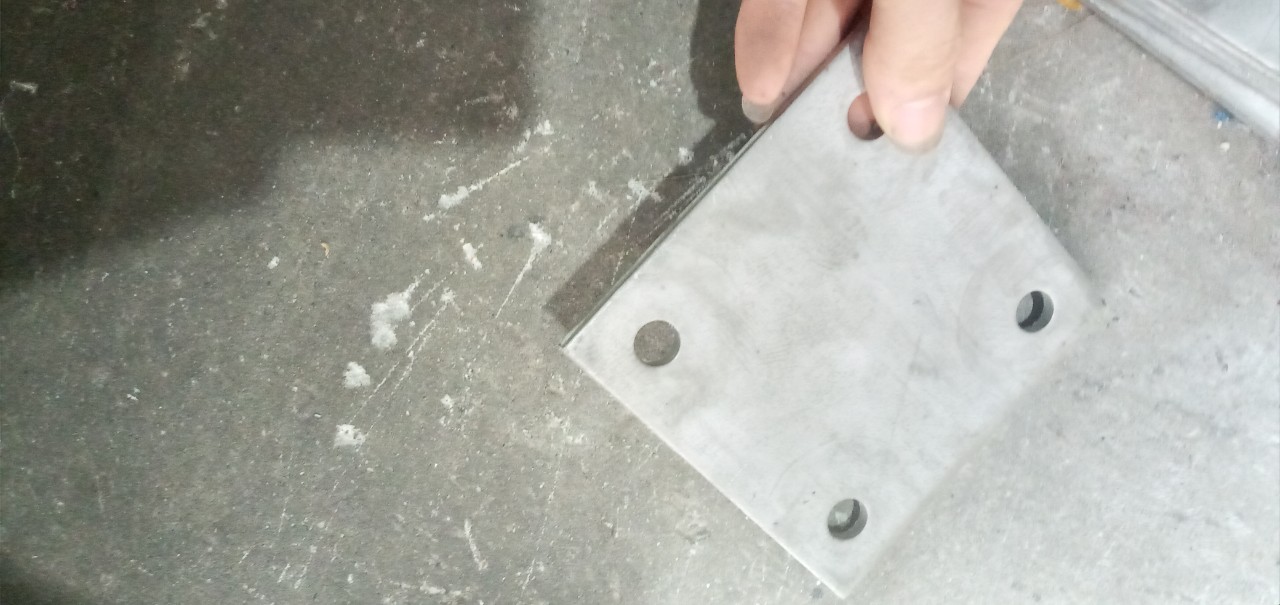 Bản mã inox 304 ,dày 5mm , kt 10x10 cm