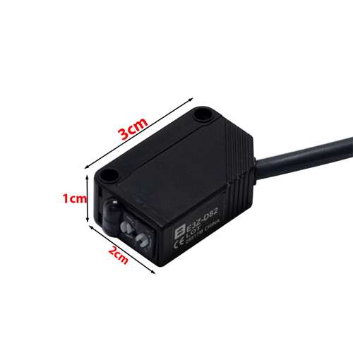 Cảm Biến Quang E3Z-D82 12-24VDC PNP 8-50cm