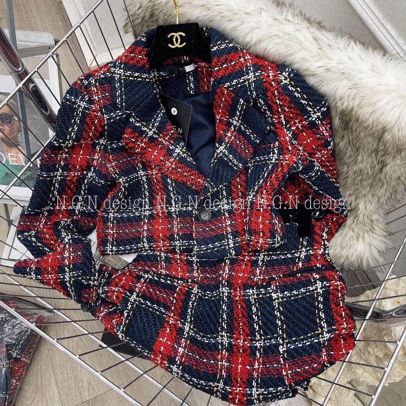 Set Dạ Kẻ Đỏ Áo Vest Mix Chân Váy Siêu Xinh Có Ảnh Thật Kèm Video