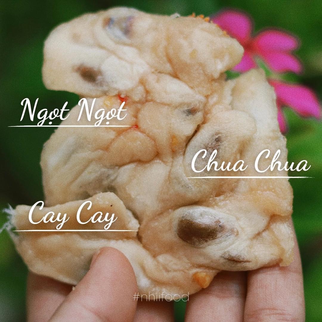 MÃNG CẦU SẤY MUỐI ỚT 300gr  Hàng nhà làm nguyên chất mãng cầu xiêm 100%.