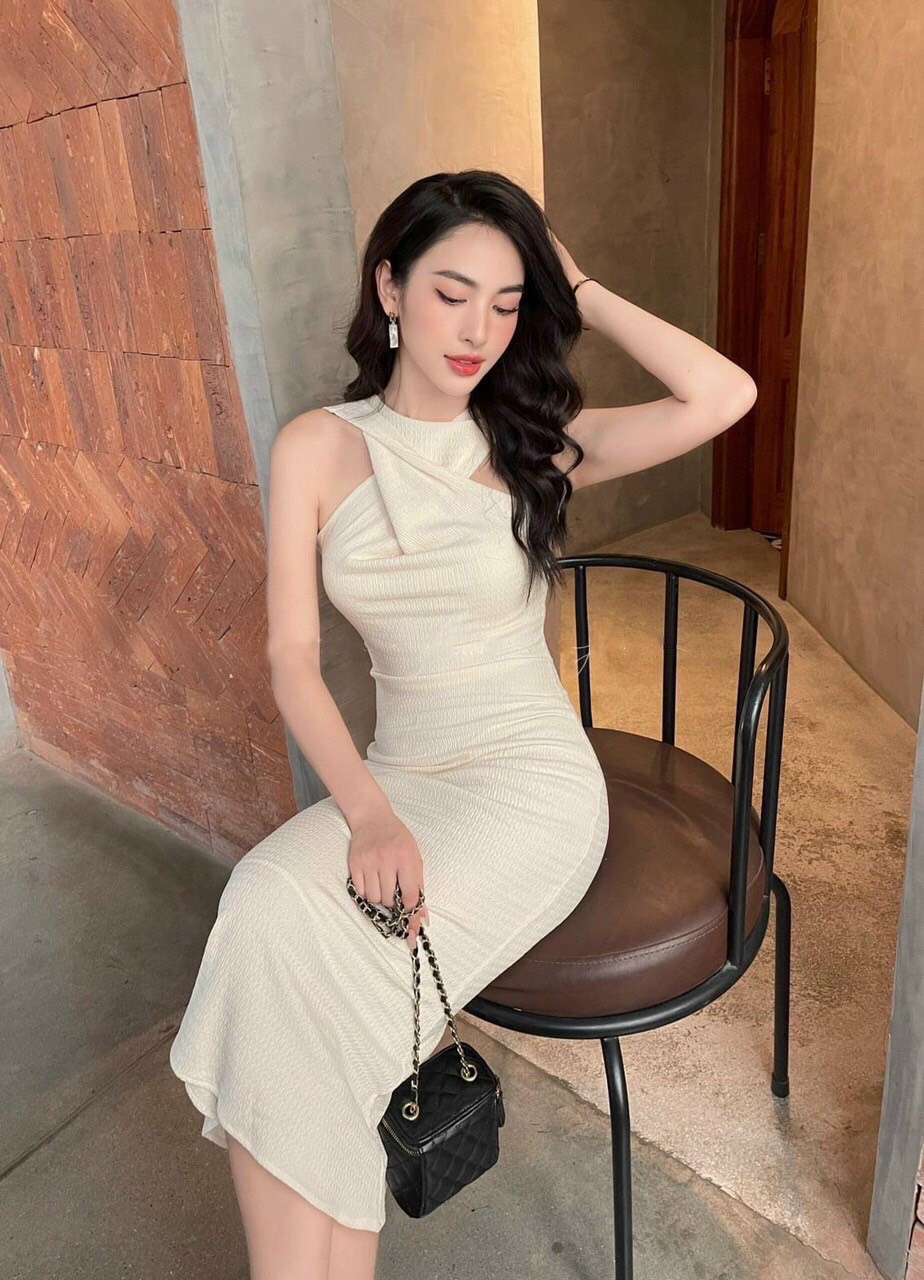 ĐẦM BODY CỔ YẾM