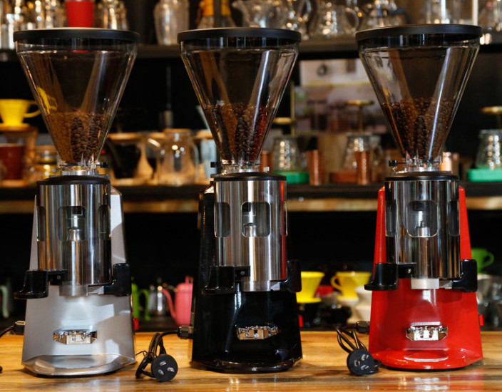 Máy xay cà phê chuyên nghiệp cao cấp L-Beans SD-900N công suất lớn dùng cho quán Cà phê - Công suất: 360W - Xay được 10kg/giờ - Hàng Nhập Khẩu