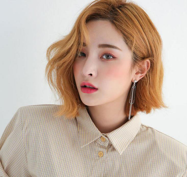 Khuyên tai unisex bất đối xứng