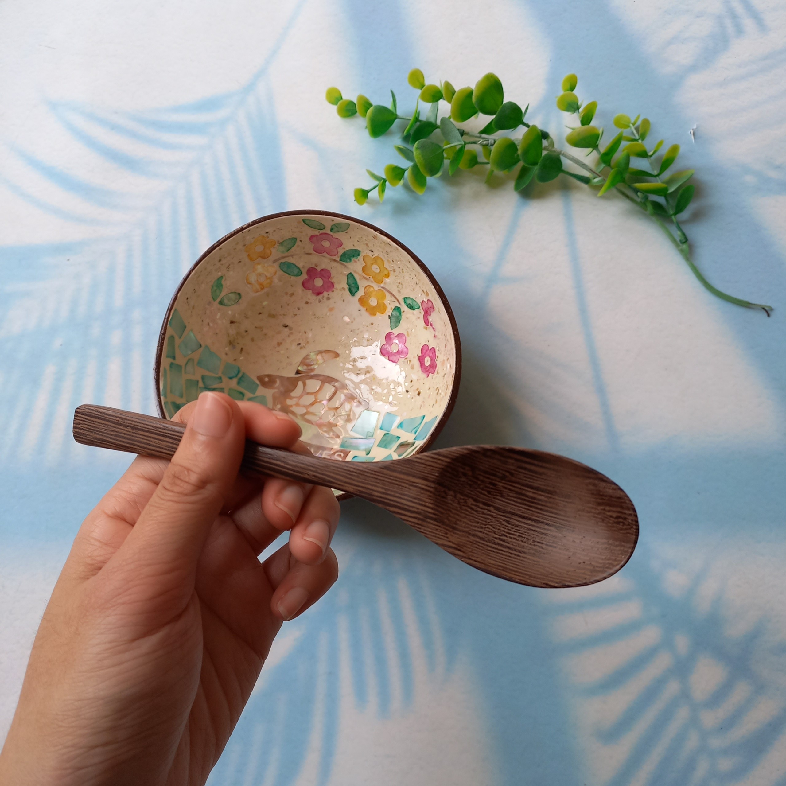 Bát Gáo Dừa Tự Nhiên Khảm Trai Rùa Hoa Tinh Xảo, Bát Ăn Salad, Sữa Chua, Smoothie, Decor của Vitrapro