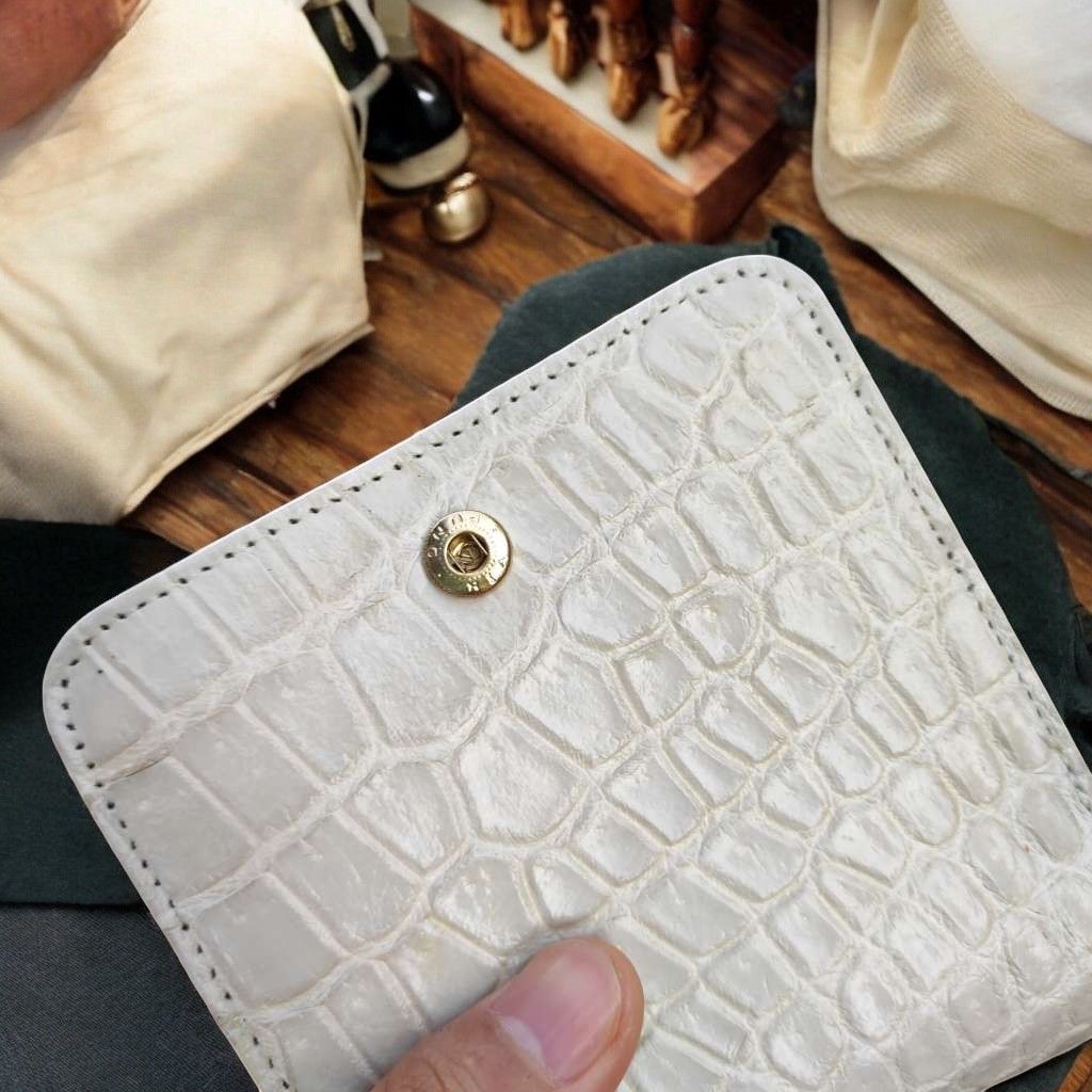 Ví nữ cầm tay nhiều ngăn Da bụng cá sấu bạch tạng!