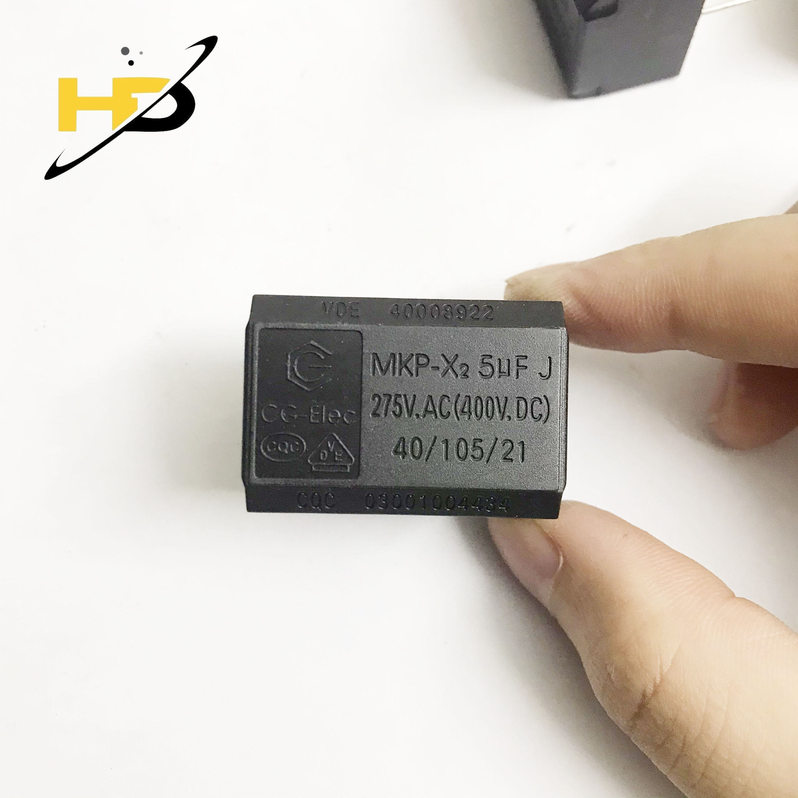 Tụ Bếp Từ 5uF 275VAC 2 Chân Cắm Dáng Nằm Màu Đen