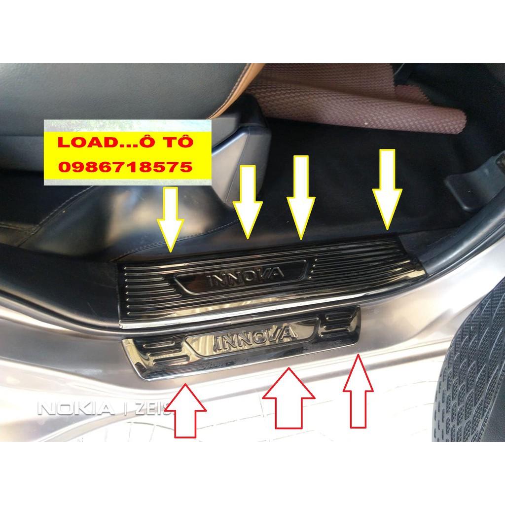 Ốp Bậc Cửa, Nẹp Bước Chân Trong Ngoài Xe Toyota Innova 2023-2017 Chất Liệu Titan Cao Cấp
