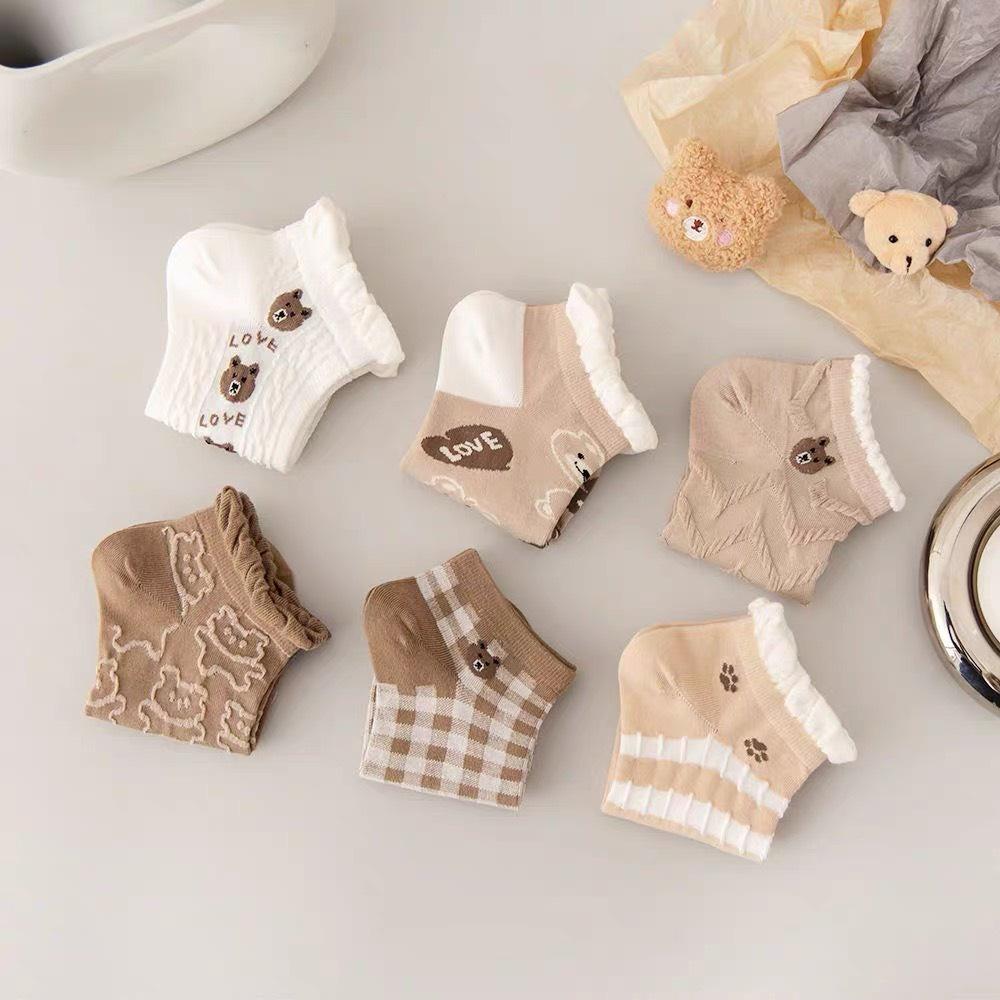T18 -Tất vớ nữ cổ ngắn dễ thương cotton hình gấu màu be mỏng thoáng Urbanize - Chọn ngẫu nhiên