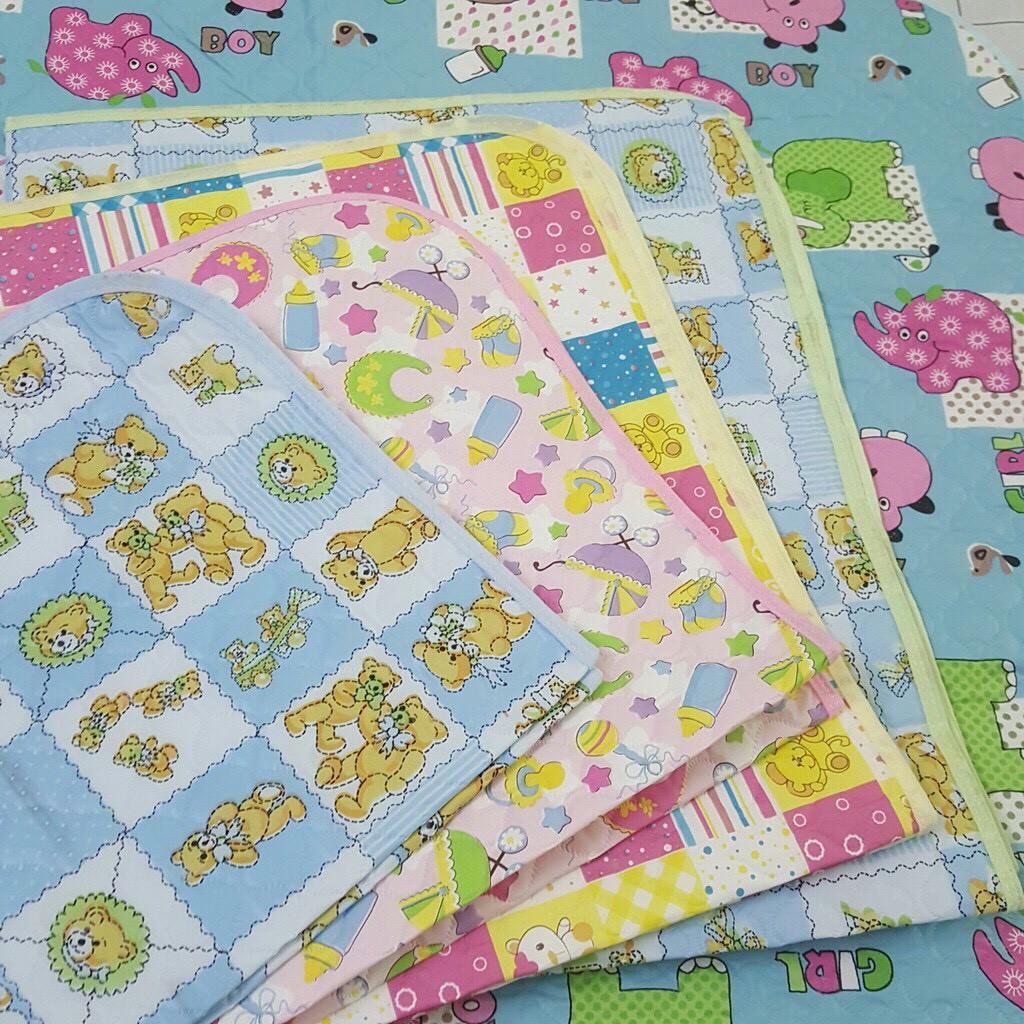 Chiếu nhựa chống thấm loại to cho bé
