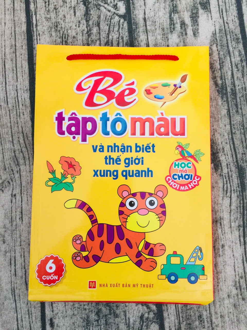 Bé Tập Tô Màu Và Nhận Biết Thế Giới Xung Quanh