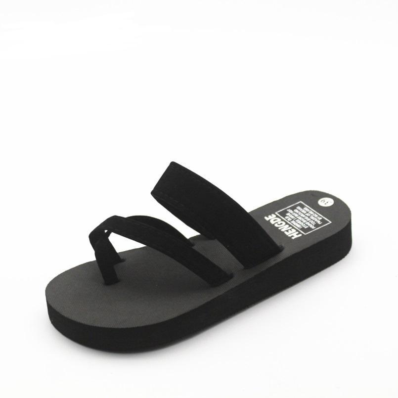 1 đôi dép sandal đi biển nam nữ bền đẹp (màu đen)