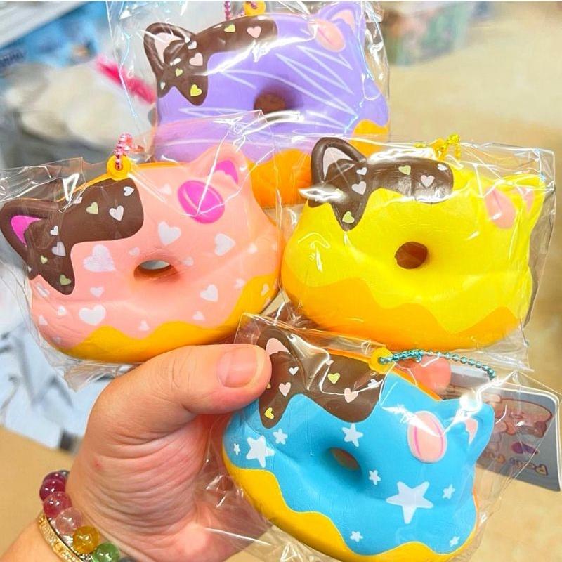 Đồ chơi quishy bánh donut kitty