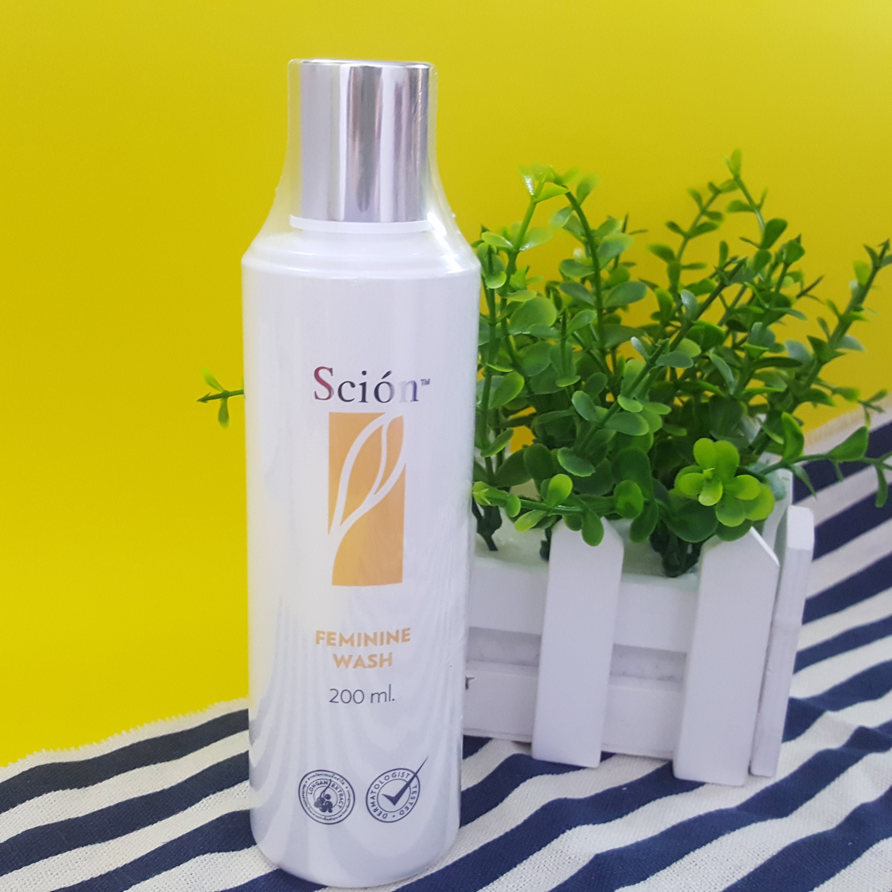 Dung dịch vệ sinh phụ nữ Scion Feminine Wash