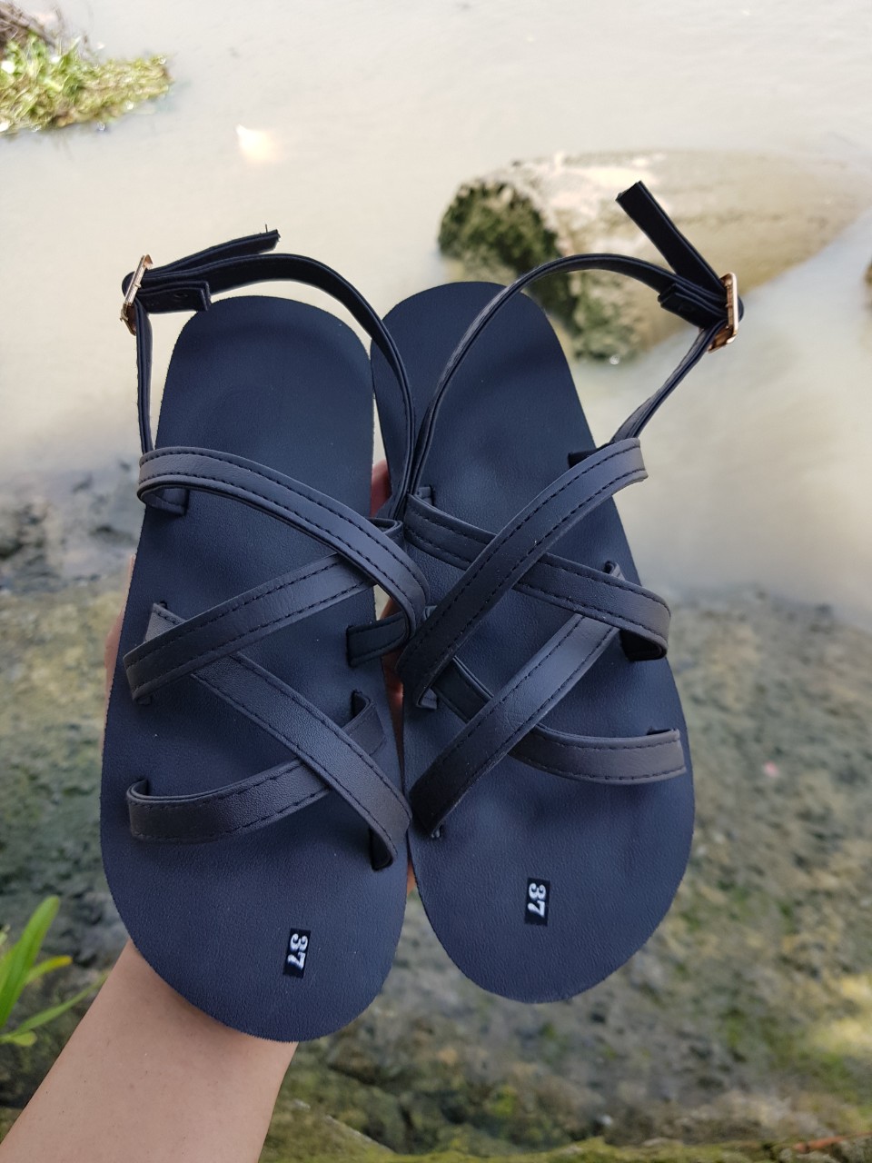 Dép sandal nữ ( đế đen và đế trắng ) size từ 35 nữ đến 42 nữ size khác nhắn tin để chọn thêm