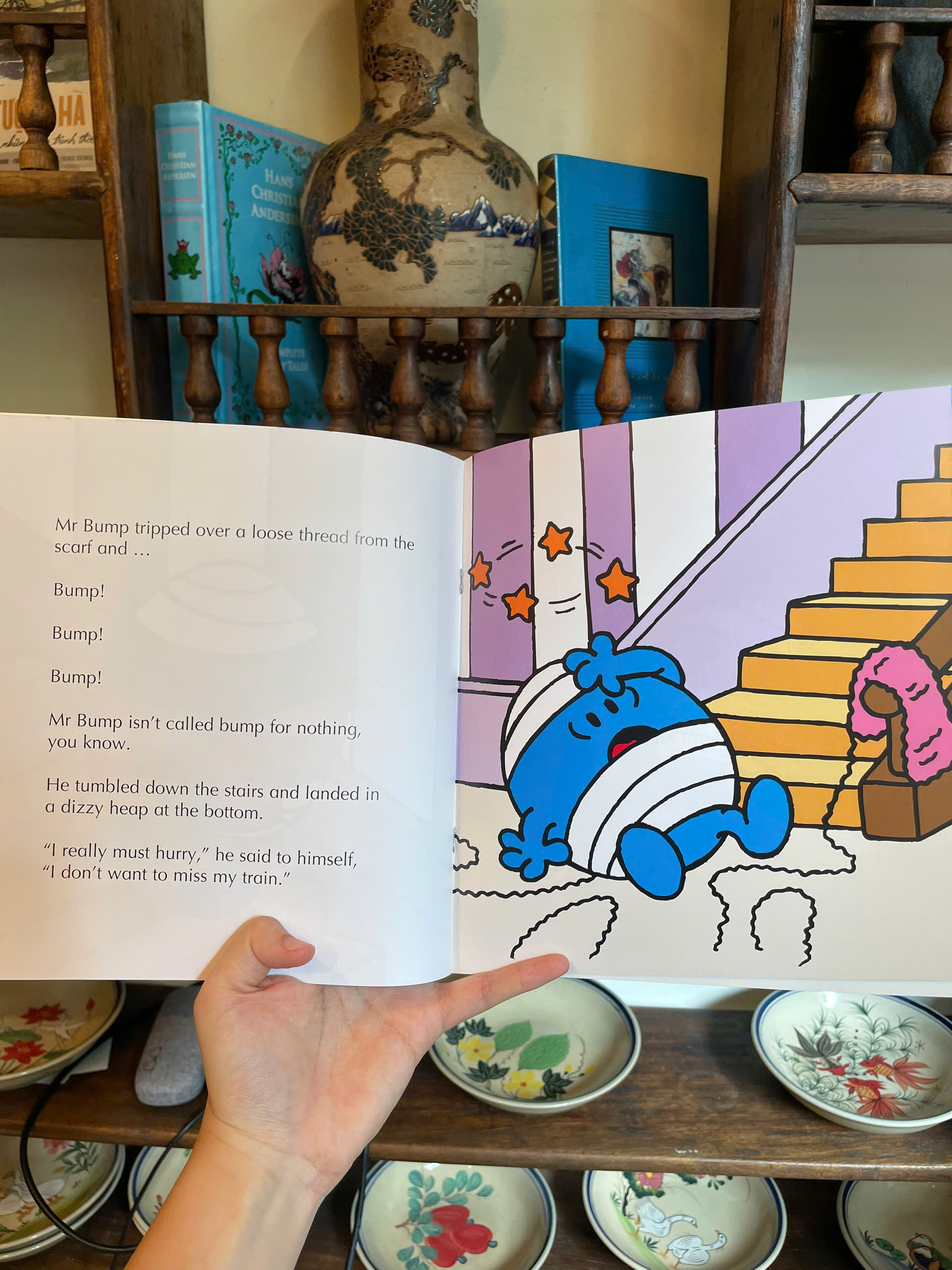 Sách - Mr Bump Goes On Holiday by Roger Hargreaves - Children Picture Story book in English