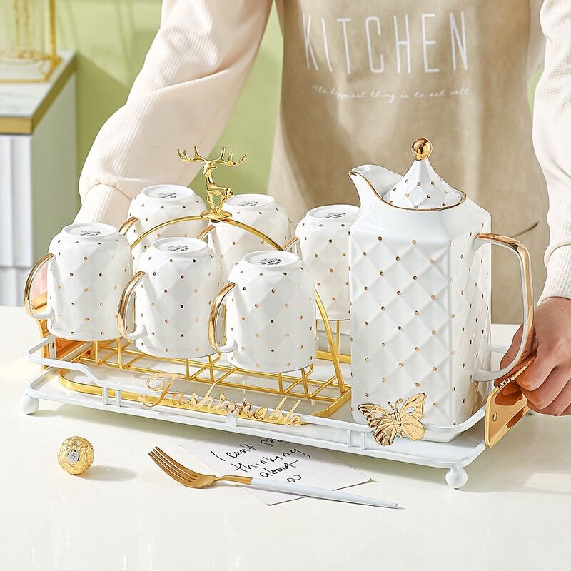 Bộ Bình Cốc Uống Nước Trắng Chấm Vàng Có Giá Treo Cao Cấp