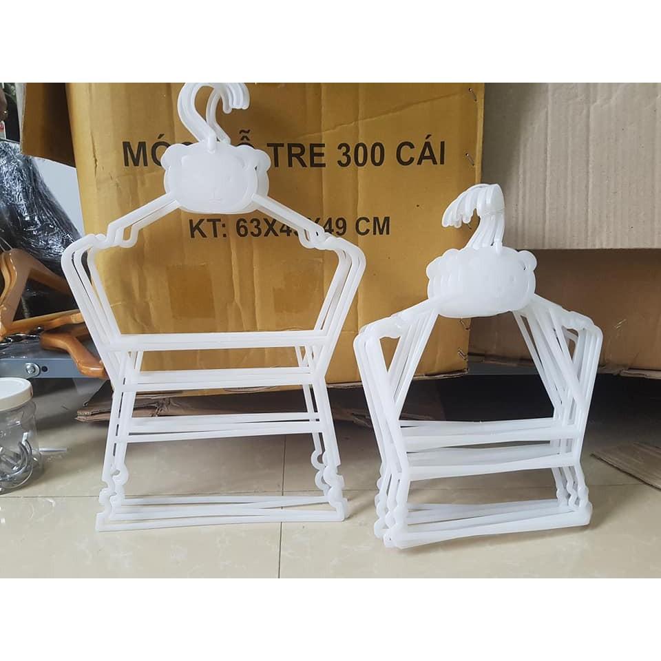 Móc quần áo trẻ em,móc áo bộ trẻ em nhỏ cổ xoay 360 độ hình gấu size 0-6 tuổi - giá rẻ