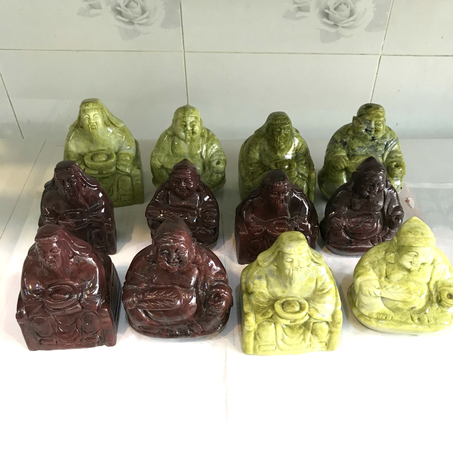Tượng Thổ Địa Thần Tài đá tự nhiên  đá đỏ của Yên Bái Việt Nam cho người mệnh Thổ và Hỏa cao 12 cm