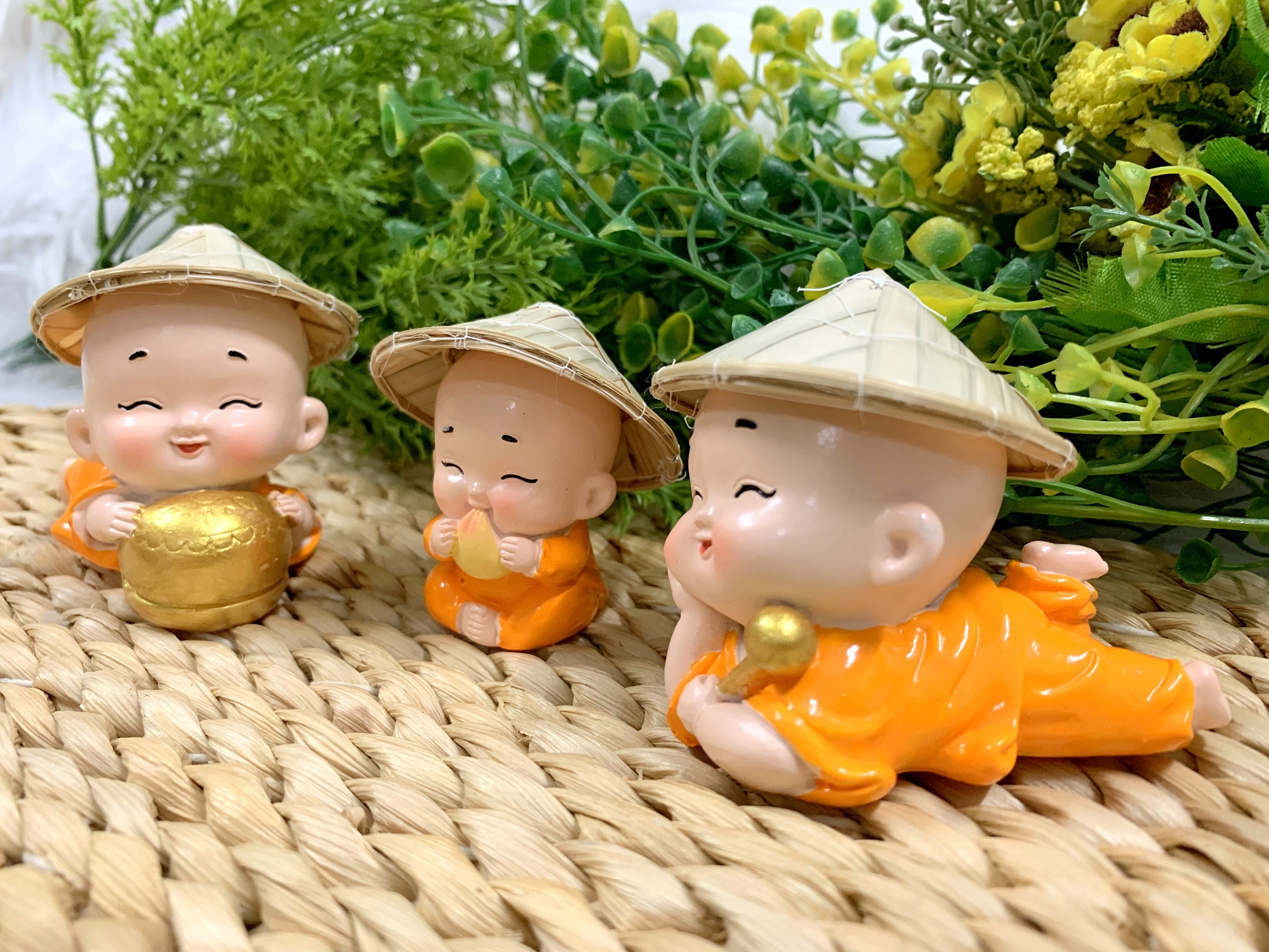 Tượng Tiên Đồng đội nón lá Việt Nam