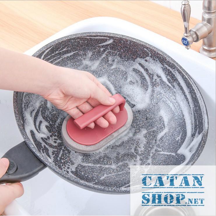 Bàn Chải Chà Cọ Rửa băng giấy nhám, bàn chải Vệ Sinh Nhà Bếp Nhà Tắm Có Tay Cầm GD396-BCGiayNham