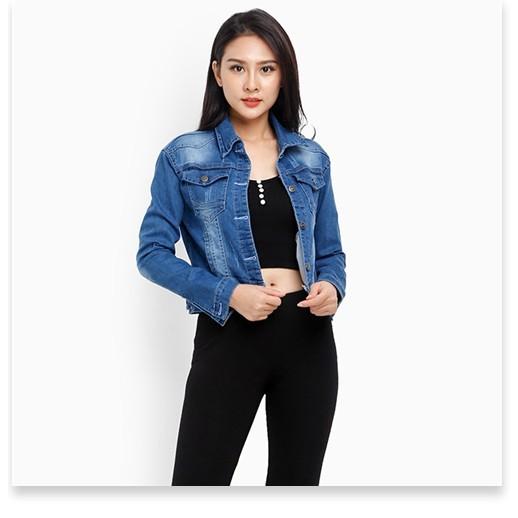 Aó khoác jeans nữ cổ bẻ thêu sau xanh J023