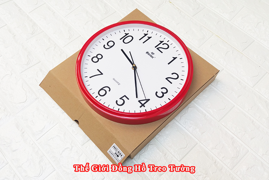 Đồng hồ Treo tường Tròn Đỏ, Số In Nổi, Máy Kim Trôi