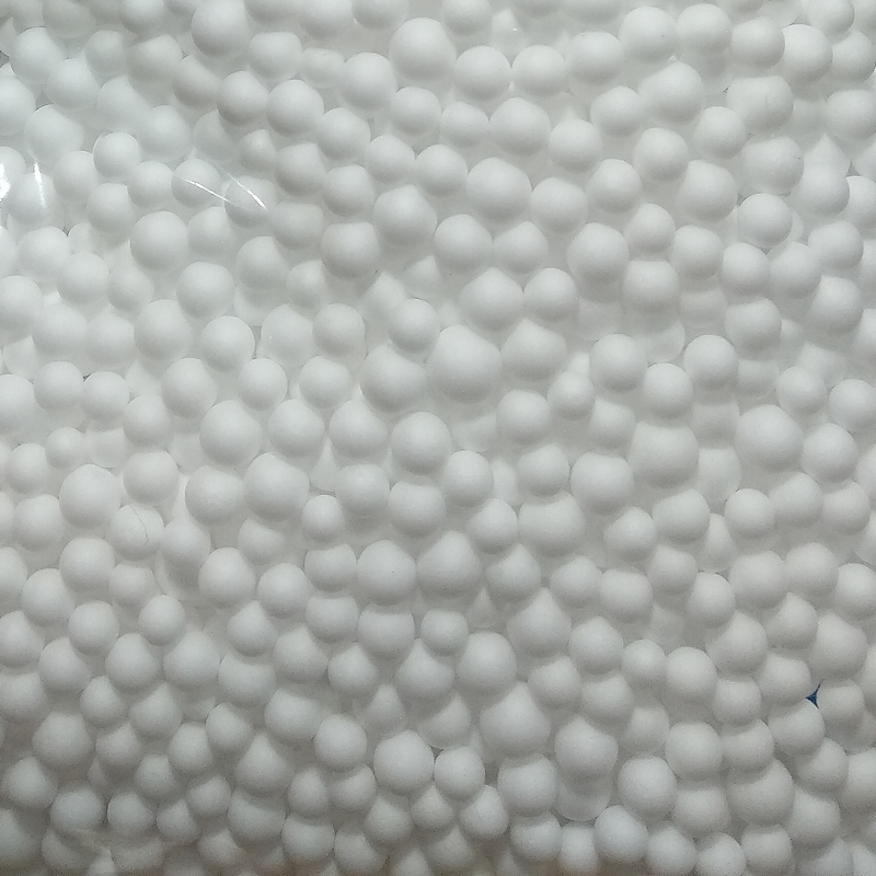 Mút Trắng, Màu Lớn - Màu Trắng