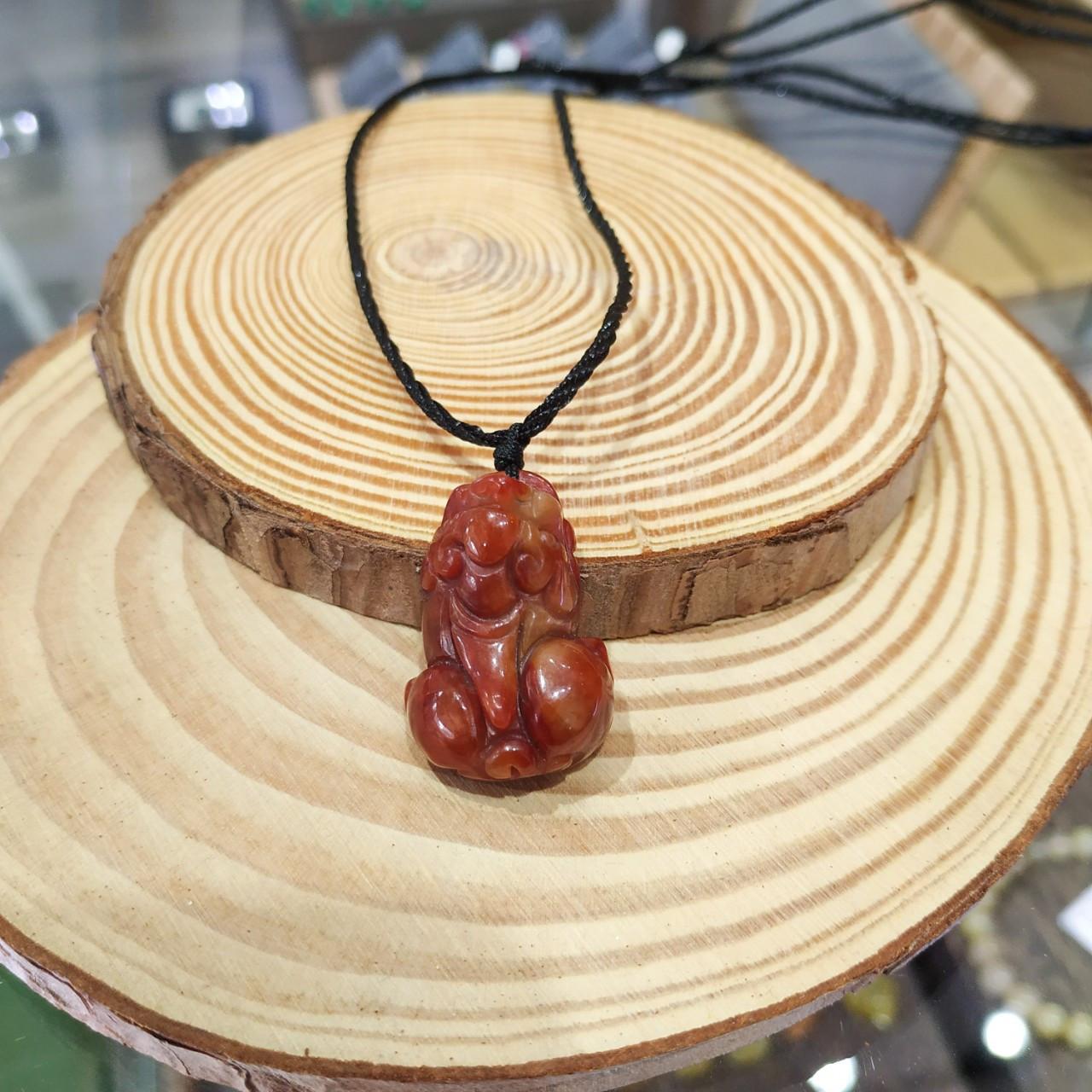 Mặt dây Tỳ hưu cẩm thạch huyết kèm giấy đảm bảo đá