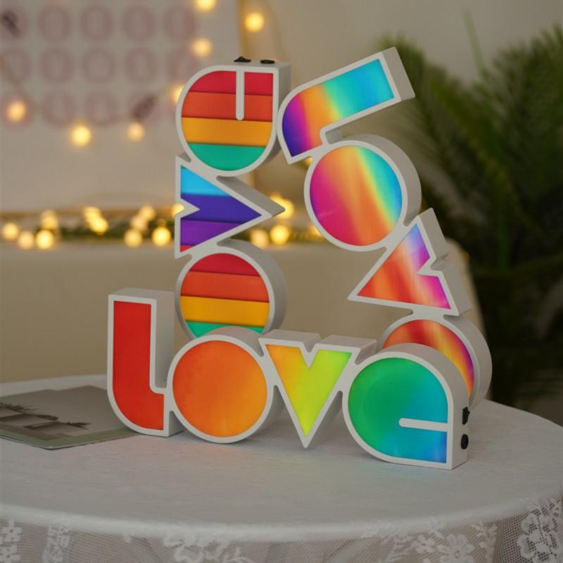 Đèn trang trí chữ LOVE cho không gian của bạn