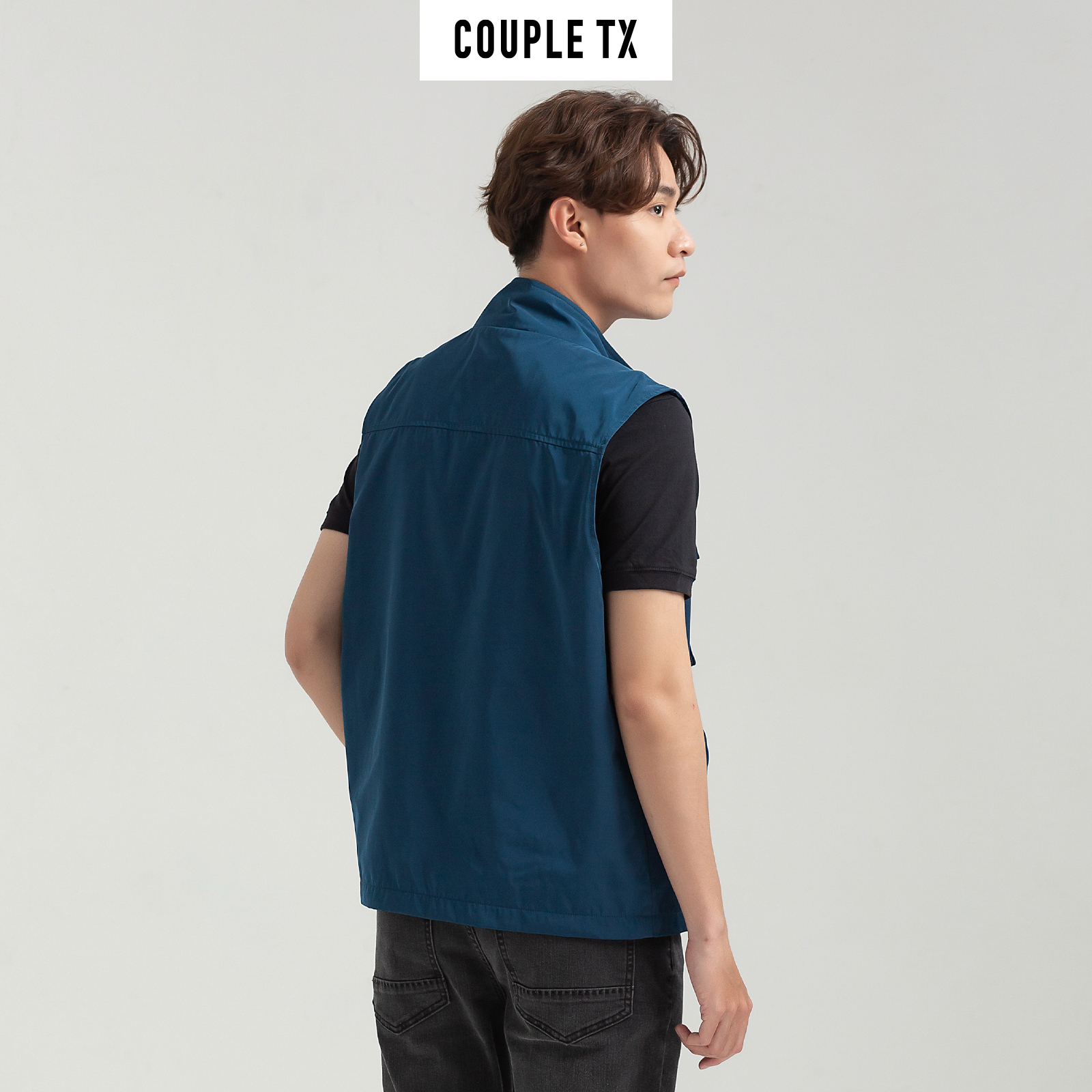 COUPLE TX - Áo Khoác Dù Nam Ghilet Túi Hộp In Typo MOF 1031