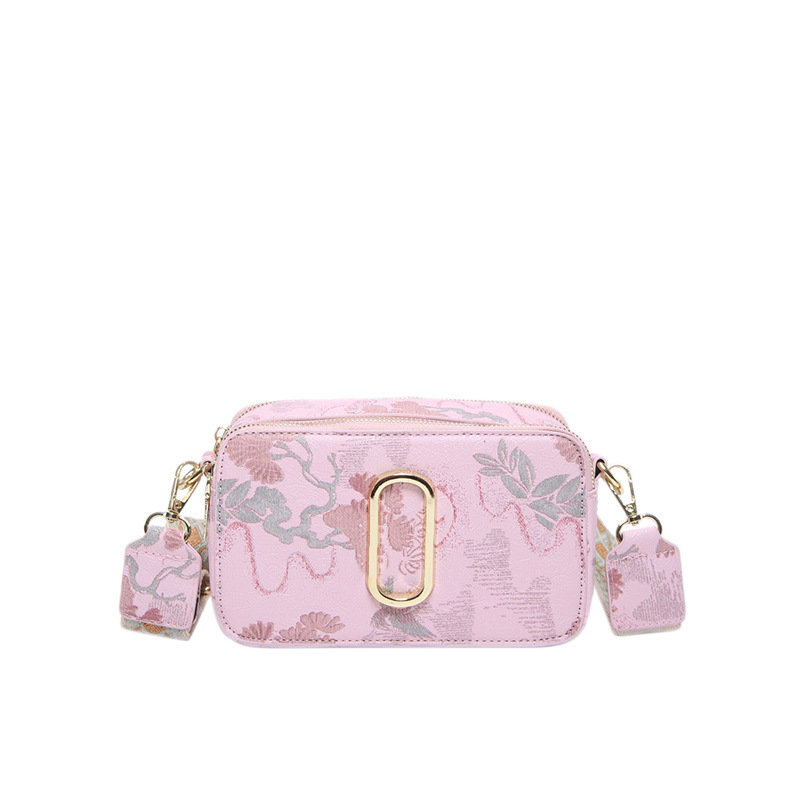 Túi đeo chéo nữ phong cách dễ thương – BEE GEE DCNU1091