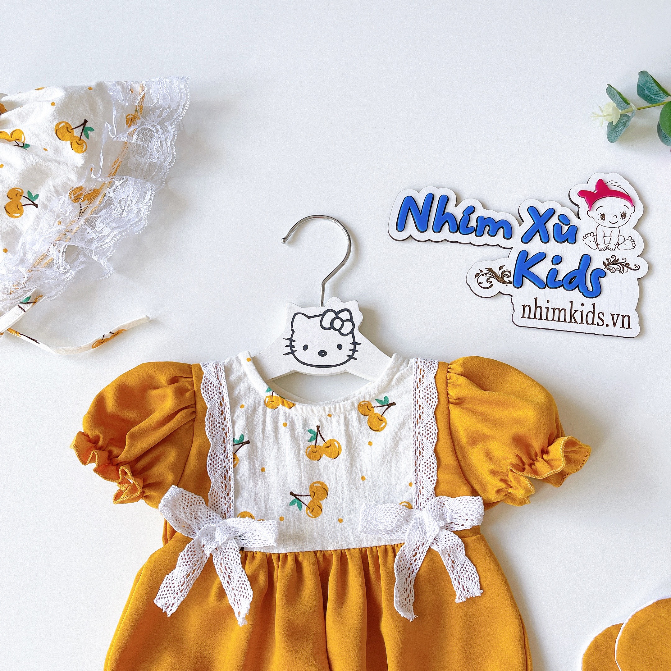 Body Lụa Vàng NHÍM XÙ KIDS Cho Bé Gái Sơ Sinh, Đầy Tháng, Thôi Nôi A425