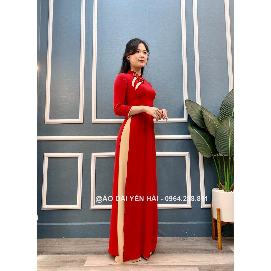 Áo dài truyền thống Lụa Thái Tuấn màu đỏ có đính Hoa thiết kế trước ngực