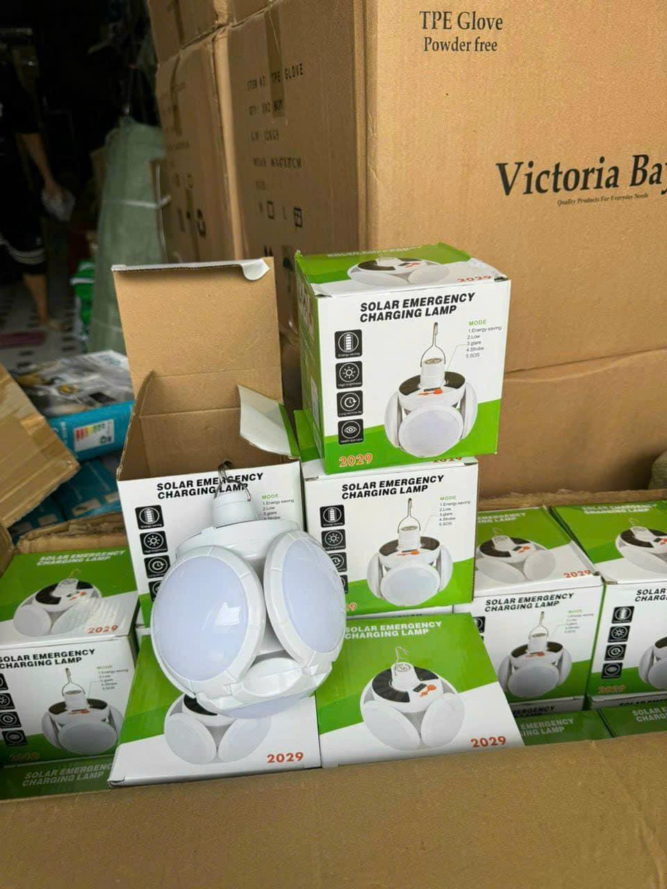 Bóng Đèn Led Tích Điện 5 Cánh Đèn Năng Lượng Mặt Trời Có Thể Đóng Mở