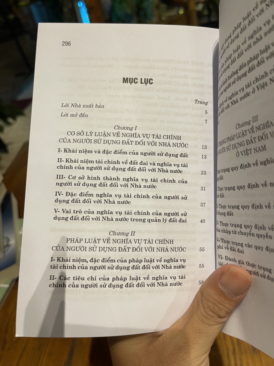 PHÁP LUẬT VỀ NGHĨA VỤ TÀI CHÍNH CỦA NGƯỜI SỬ DỤNG ĐẤT ĐỐI VỚI NHÀ NƯỚC VIỆT NAM HIỆN NAY - Nguyễn Thị Thanh Xuân -Nxb Chính trị Quốc gia sự thật – bìa mềm