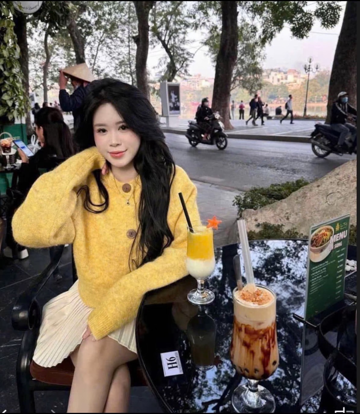 Áo len cardigan vàng siêu HOT 2025