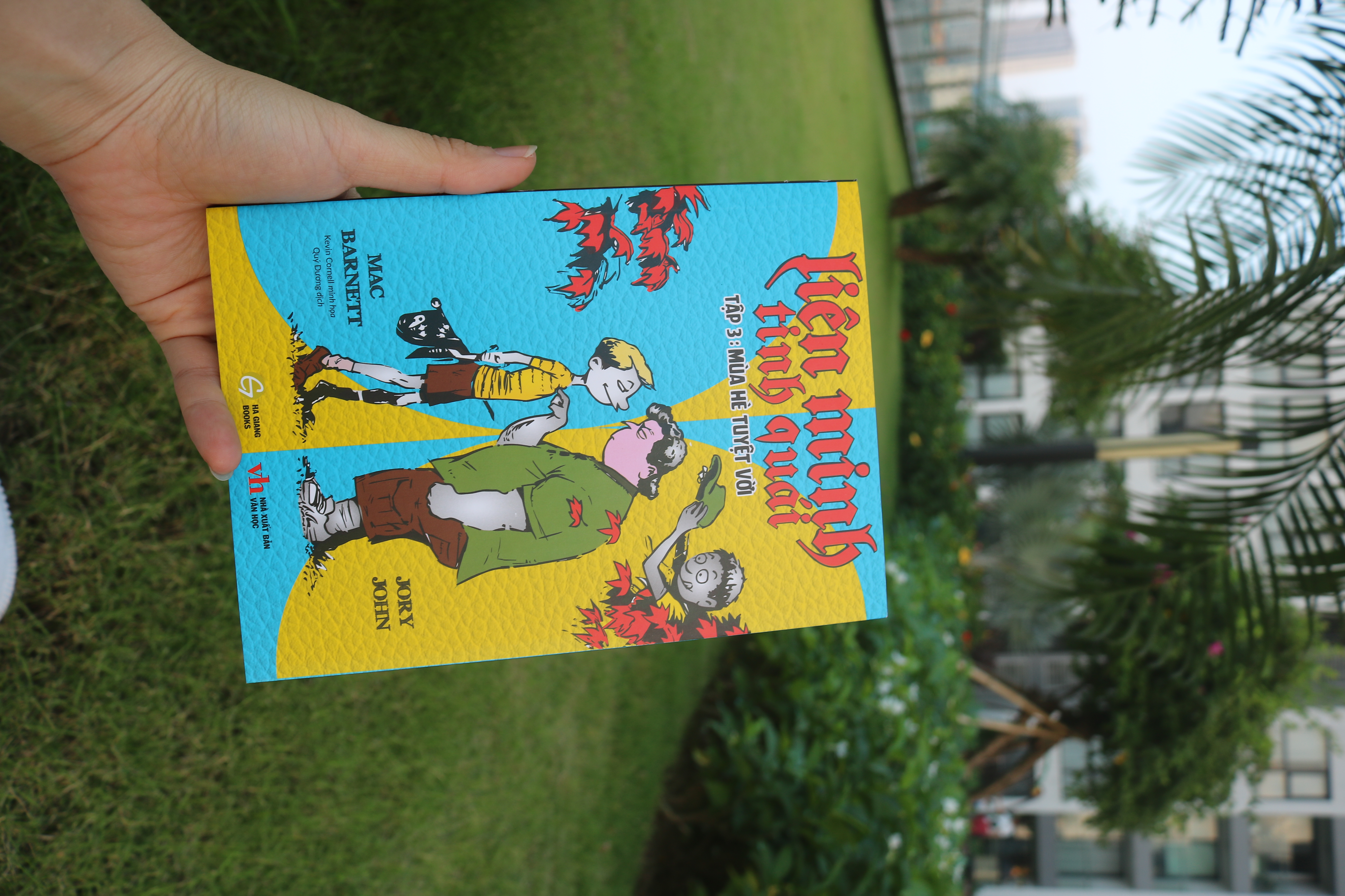 Liên Minh Tinh Quái - Tập 3: Mùa hè tuyệt vời