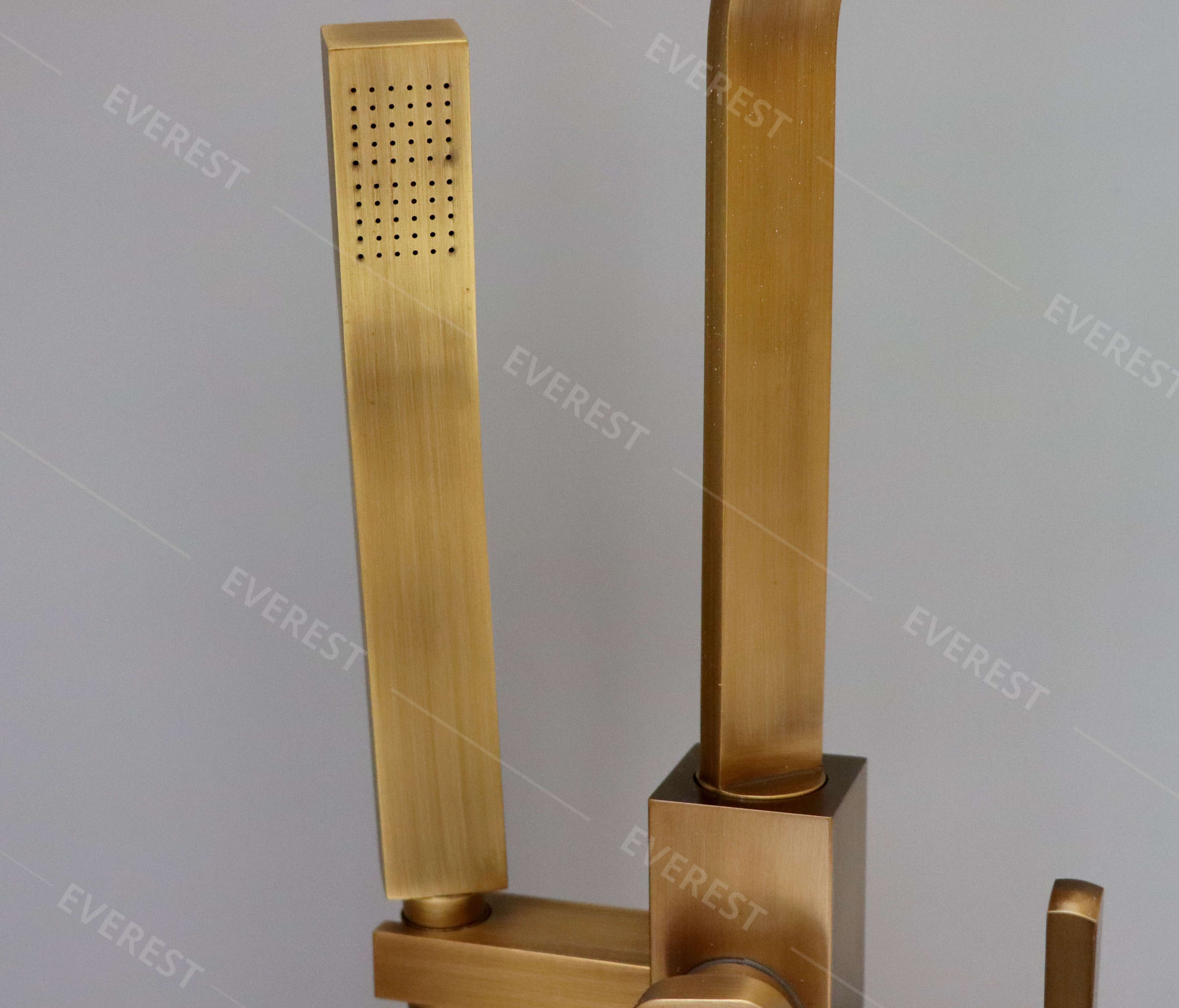 Sen Bồn Tắm Đặt Sàn Bằng Đồng EVEREST EV-1114