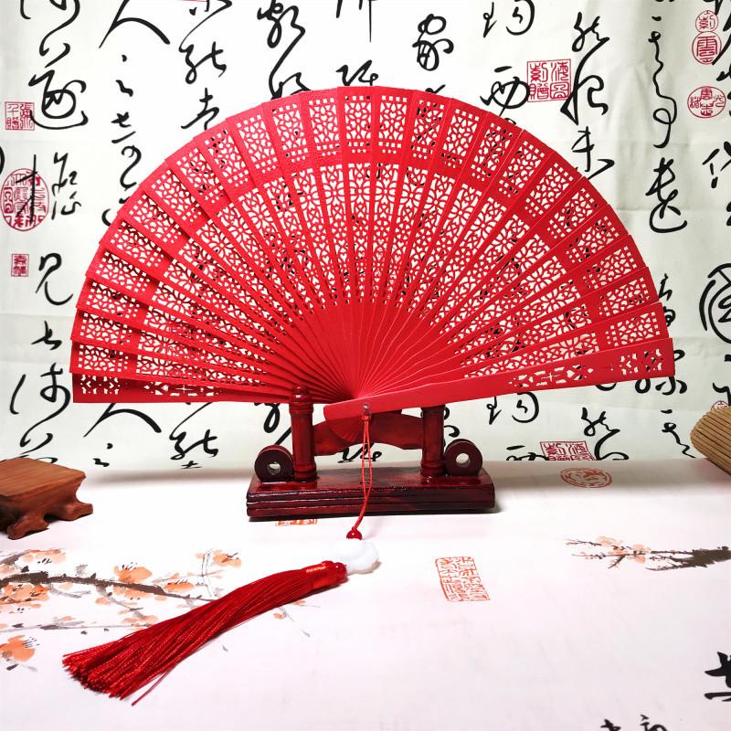 Quạt gỗ cổ trang màu đỏ quạt xếp cầm tay phong cách Trung Quốc