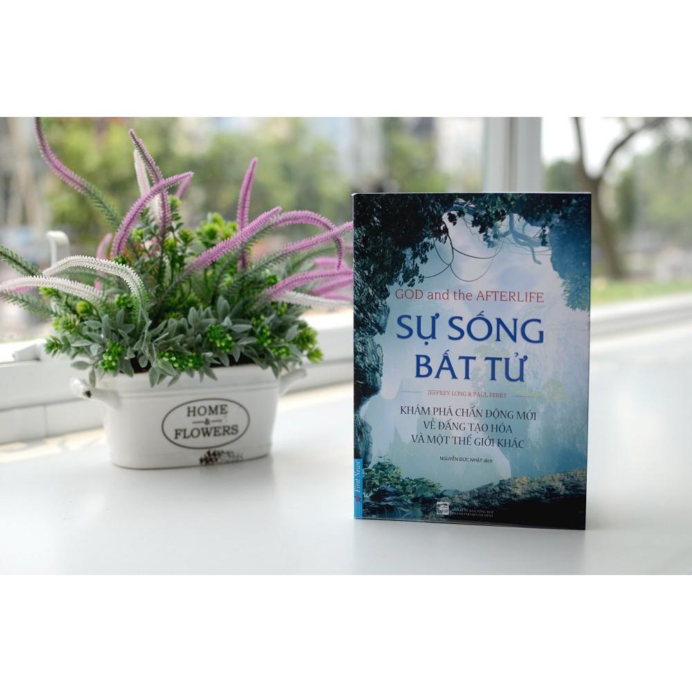 Sách - Sự Sống Bất Tử - First News
