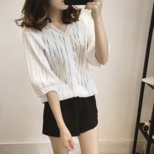 Áo sơ mi nữ cổ V tay lửng phối ren, chất liệu mềm mịn mặc hè Haint Boutique Sm185