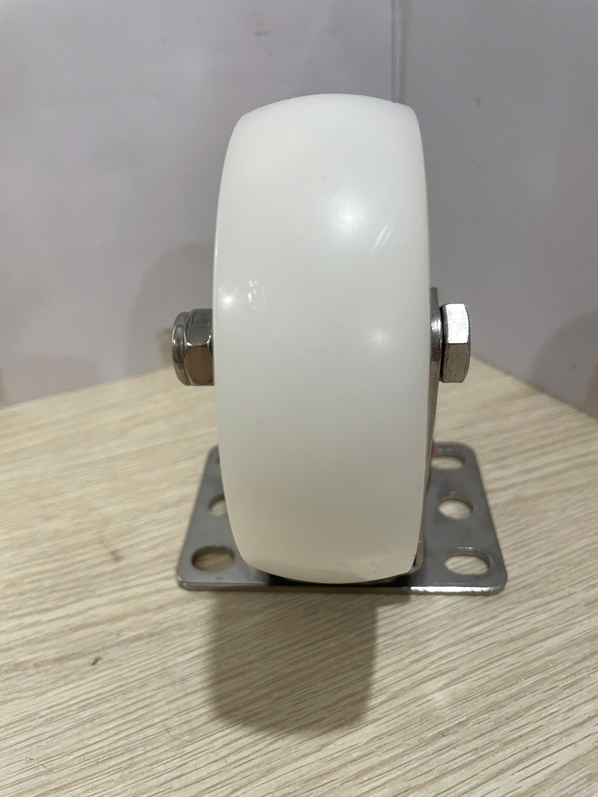 Bánh xe đẩy Nylon càng Inox 304 xoay 100x32mm - PAREO