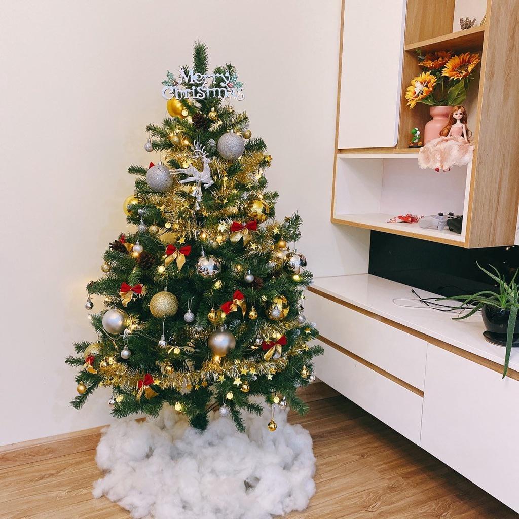 Cây thông noel 1M2 XANH TRƠN kèm ngôi sao và dây kim tuyến trang trí decor giáng sinh
