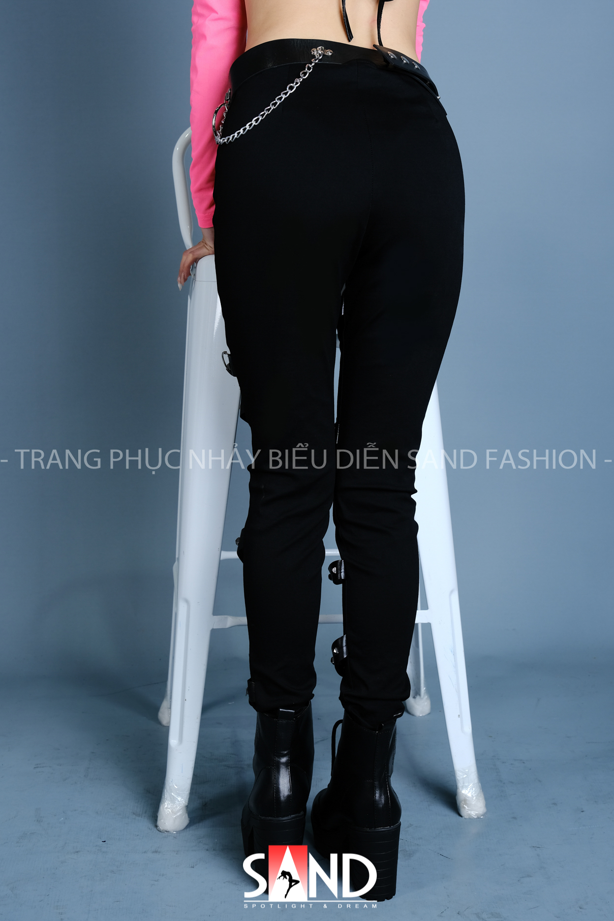 Quần Legging Đan Dây Da