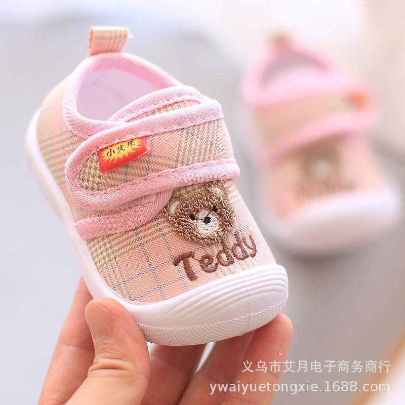 Giày tập đi, giày thêu hình gấu Teddy tập đi cho bé trai bé gái Đế mềm_chống trượt_ chống vấp_Quai dán tiện lợi 0-2 tuổi