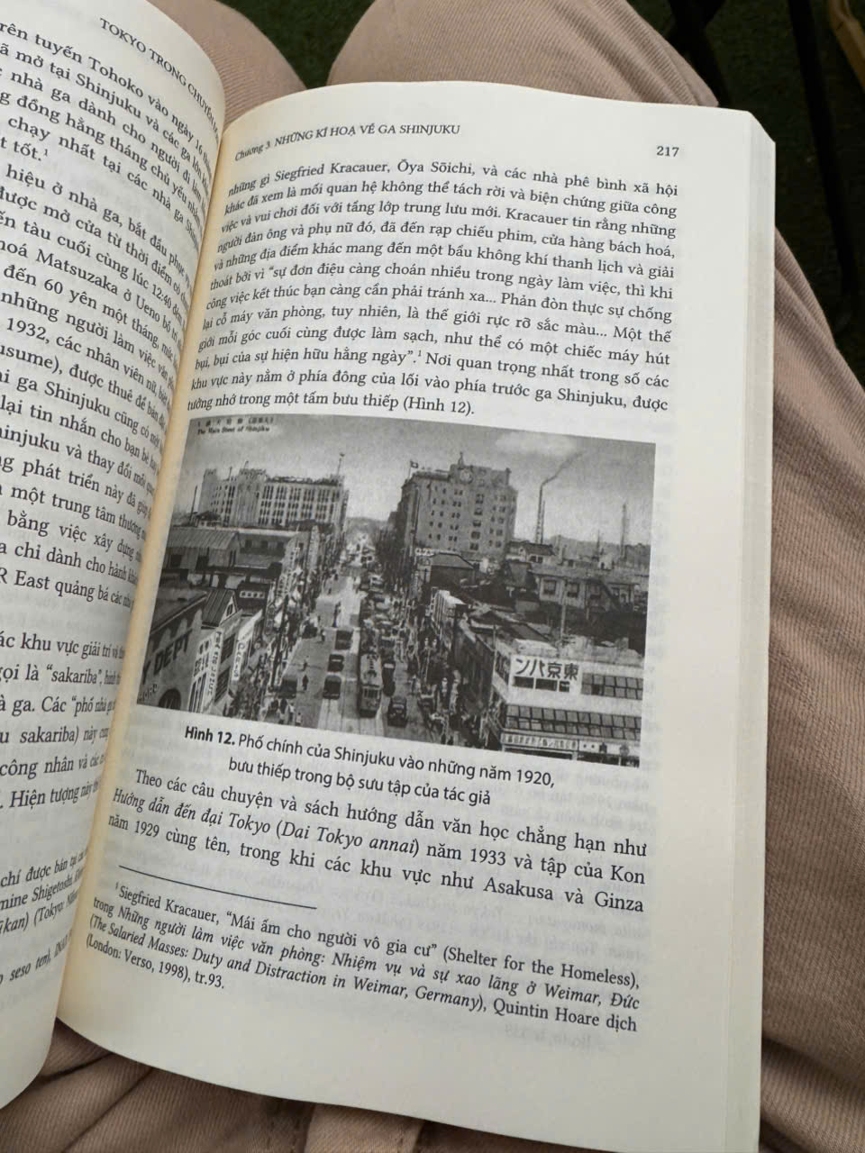 (Bìa cứng) TOKYO TRONG CHUYỂN ĐỘNG - Văn hóa Nhật Bản trên đường tàu và đường bộ – Alisa Freedman – Nguyễn Thị Minh dịch – NXB Đại học Sư phạm