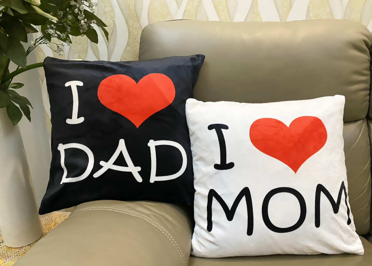 Set 2 vỏ gối I love Mom I love Dad 45cm-45cm