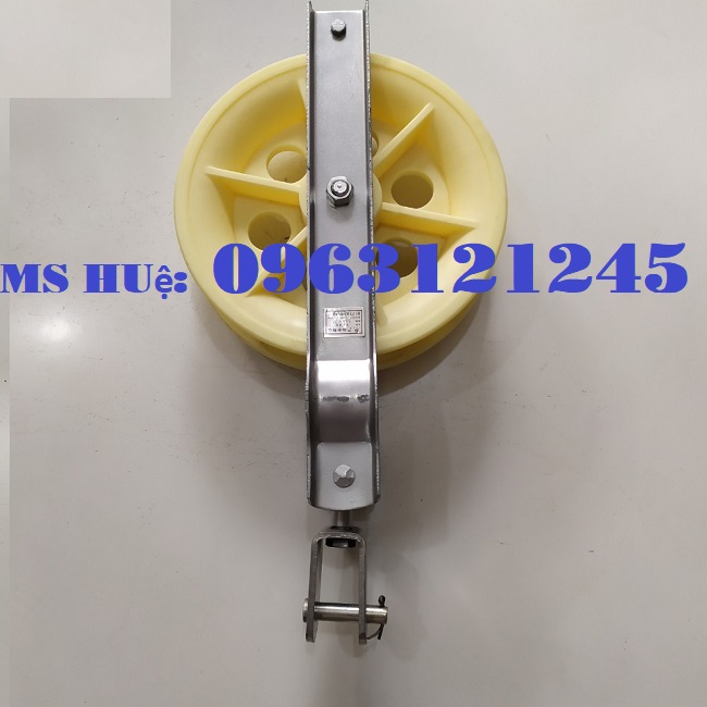 Puly kéo dây điện đầu ma ní ĐK 320x60mm